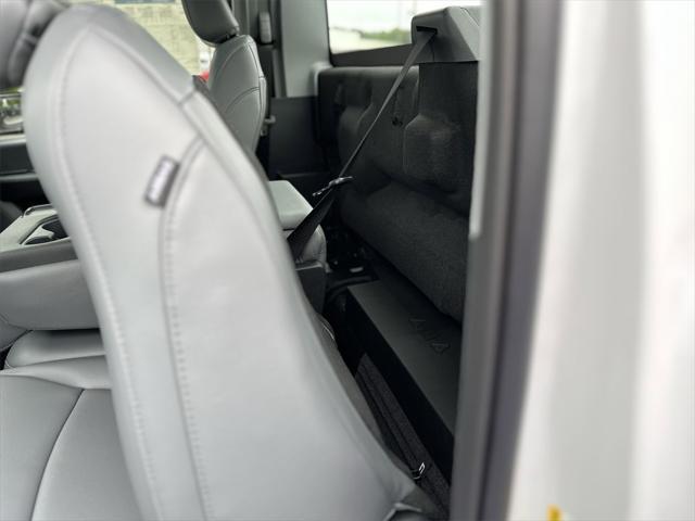 new 2025 Ford F-250 car, priced at $56,325