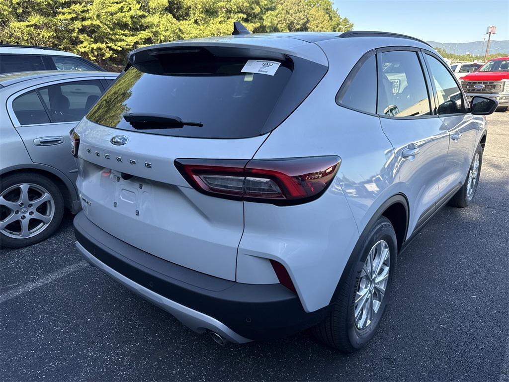 new 2026 Ford Escape car, priced at $32,270