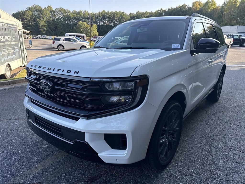 new 2025 Ford Expedition car, priced at $82,655