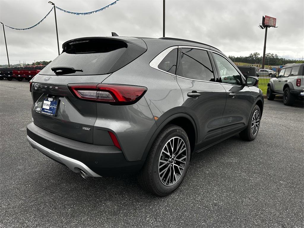 new 2025 Ford Escape PHEV car, priced at $33,395