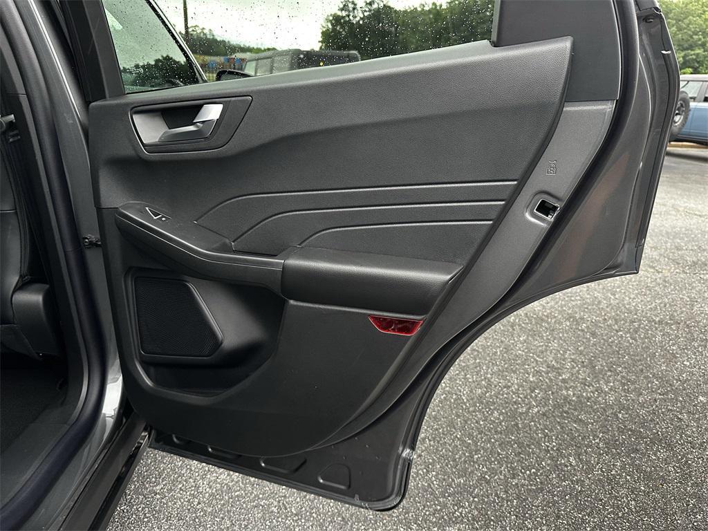 new 2025 Ford Escape PHEV car, priced at $33,395