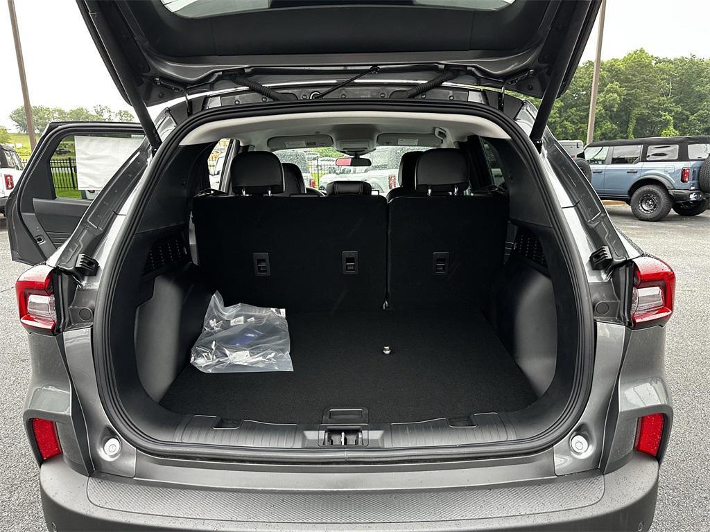new 2025 Ford Escape PHEV car, priced at $33,395
