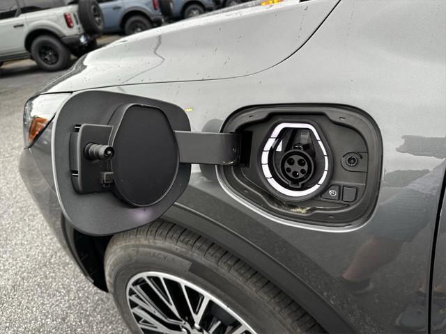 new 2025 Ford Escape PHEV car, priced at $31,395