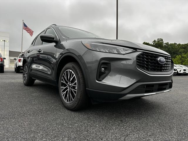 new 2025 Ford Escape PHEV car, priced at $31,395