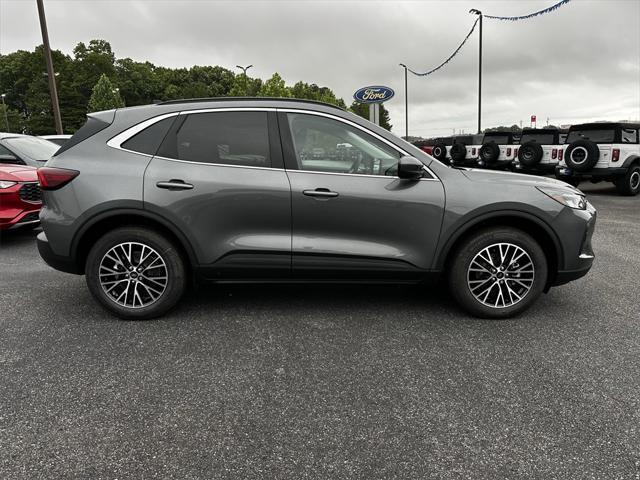 new 2025 Ford Escape PHEV car, priced at $31,395