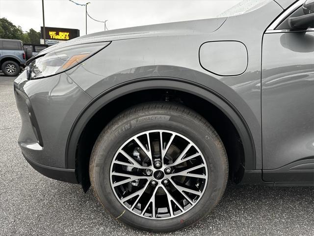 new 2025 Ford Escape PHEV car, priced at $31,395