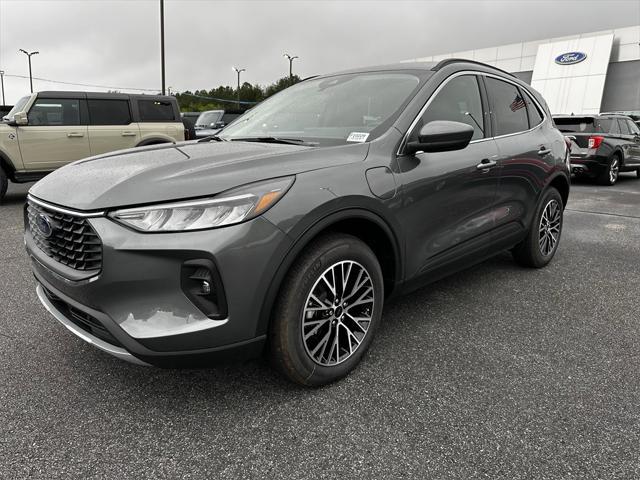 new 2025 Ford Escape PHEV car, priced at $31,395