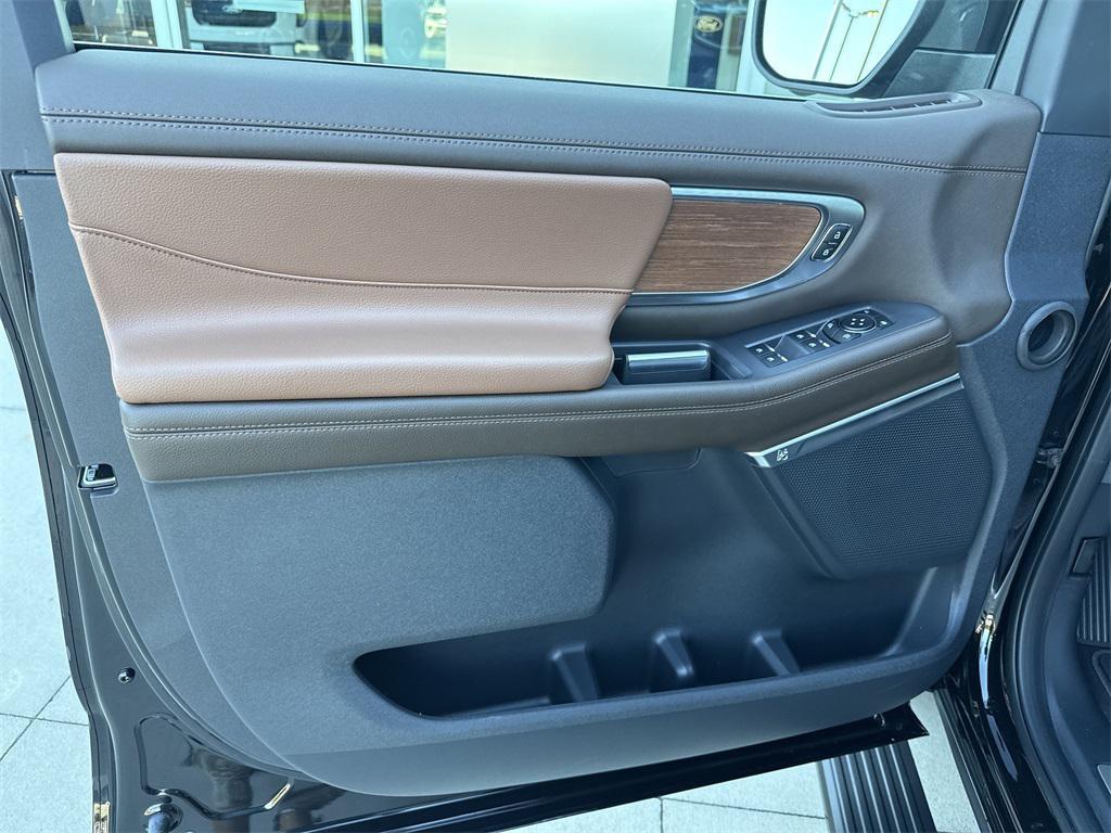 new 2025 Ford Expedition Max car, priced at $88,770