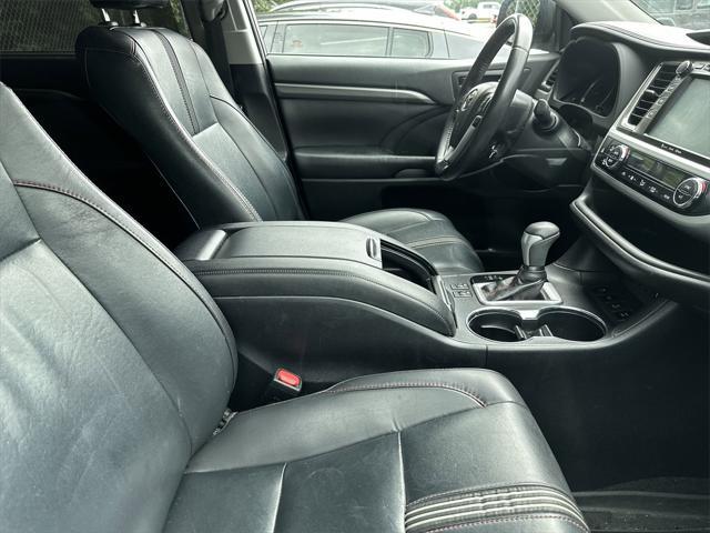 used 2019 Toyota Highlander car, priced at $22,500