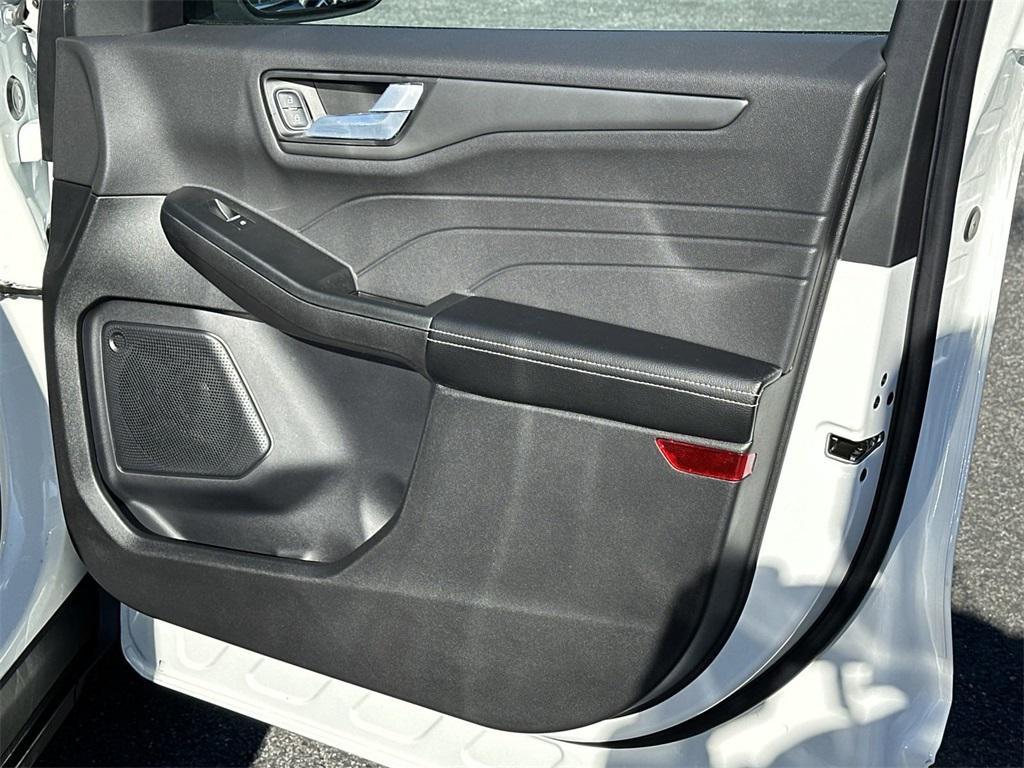 new 2025 Ford Escape PHEV car, priced at $34,590