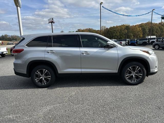 used 2019 Toyota Highlander car, priced at $25,720