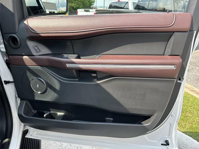 used 2024 Ford Expedition car, priced at $54,908