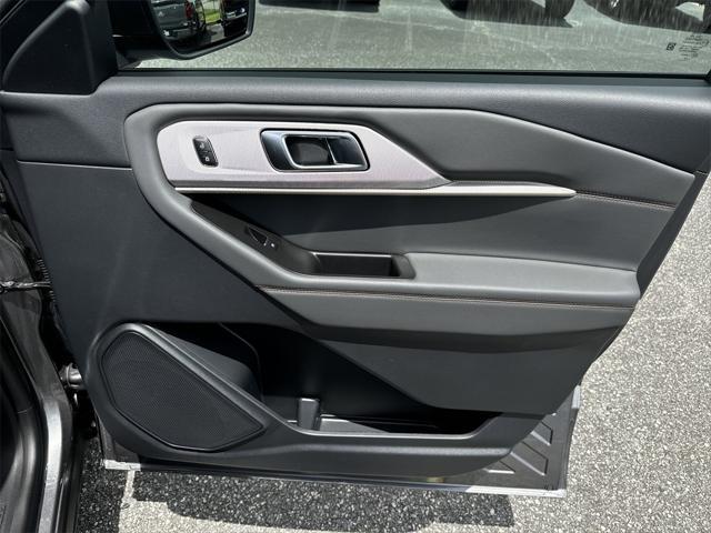 new 2025 Ford Explorer car, priced at $41,790