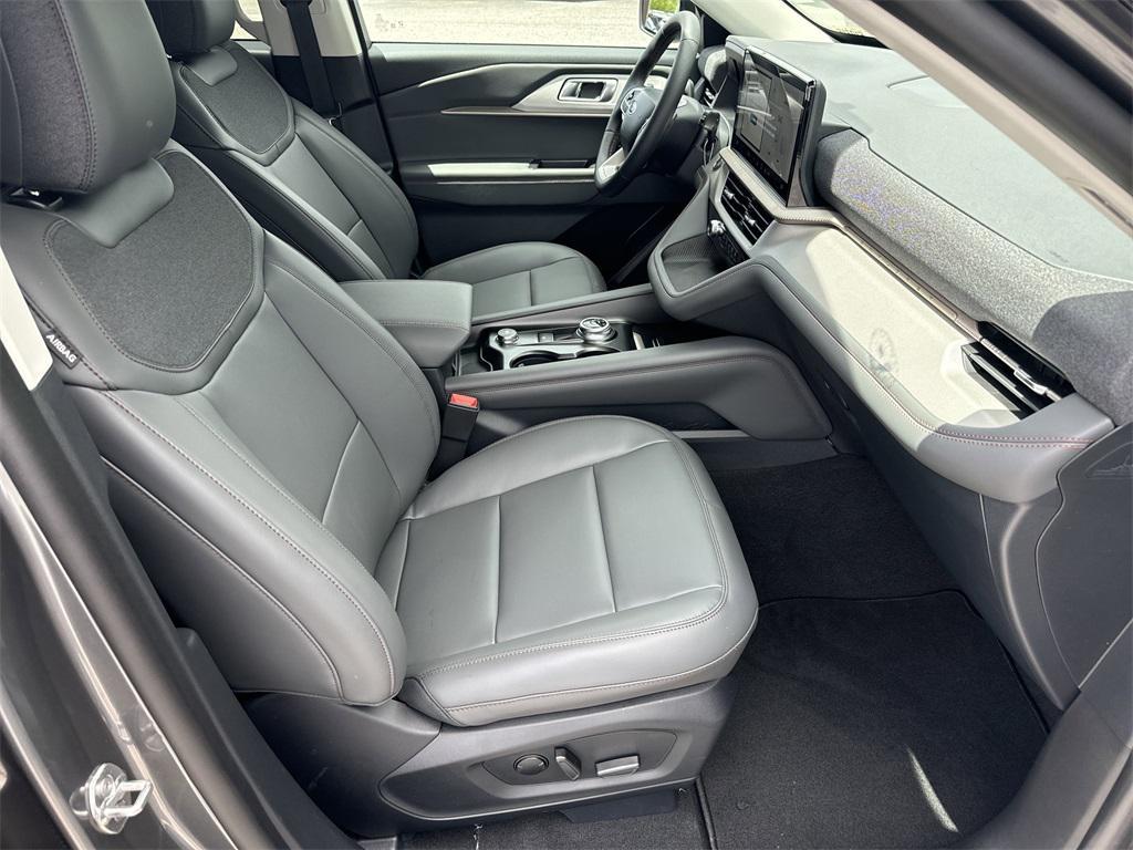new 2025 Ford Explorer car, priced at $41,790