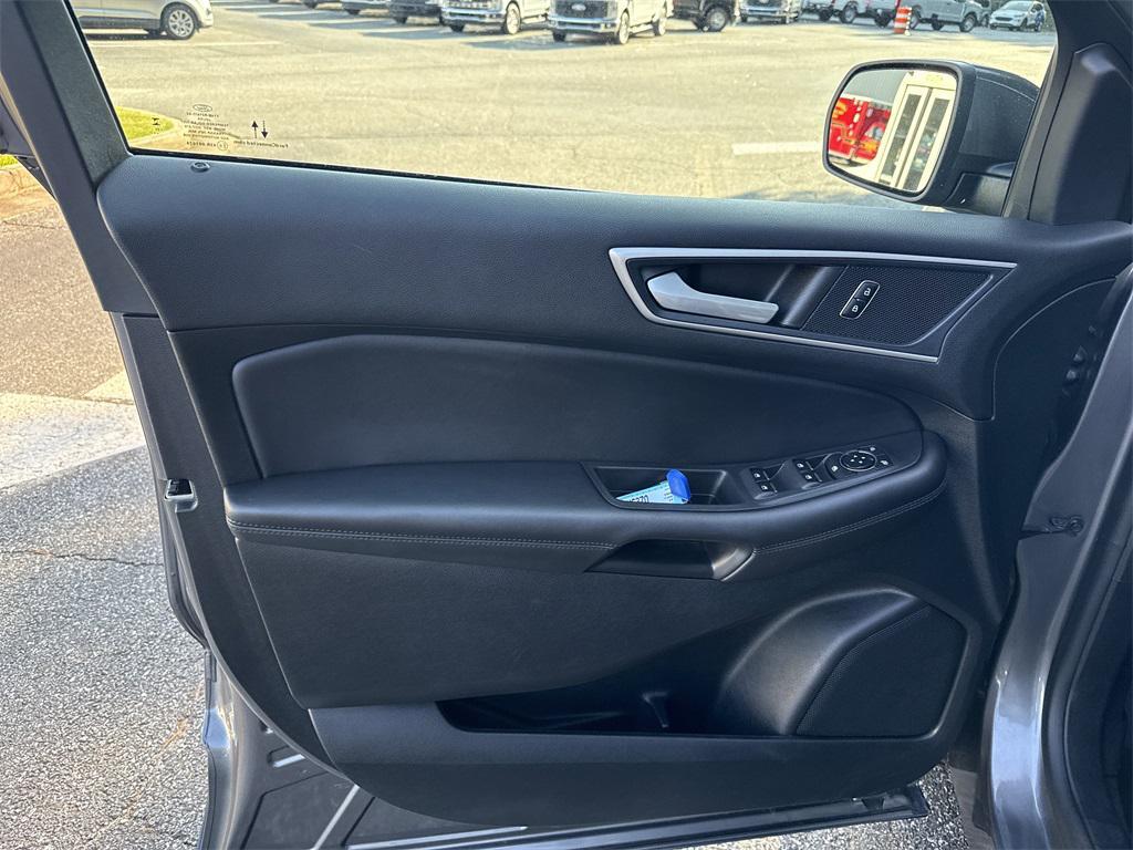 used 2024 Ford Edge car, priced at $25,998