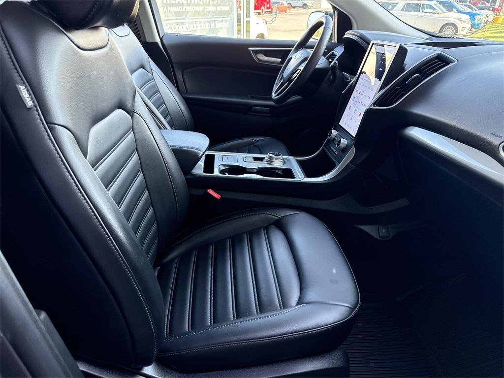 used 2024 Ford Edge car, priced at $25,998
