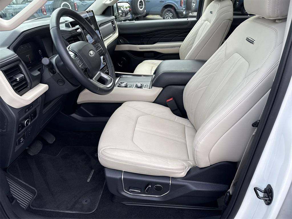 used 2024 Ford Expedition car, priced at $65,899