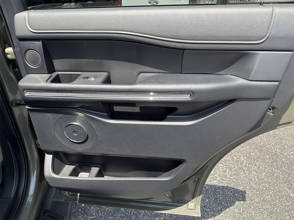 used 2024 Ford Expedition car, priced at $68,949
