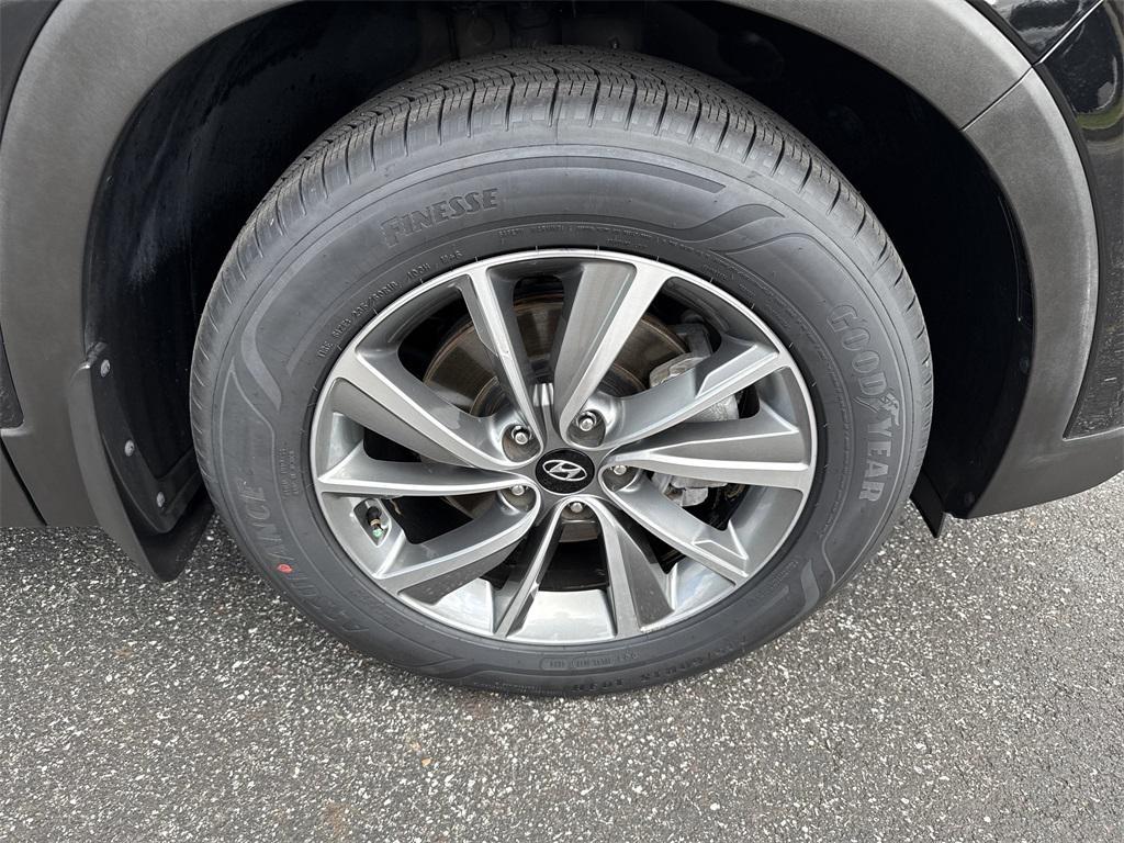 used 2020 Hyundai Santa Fe car, priced at $23,765