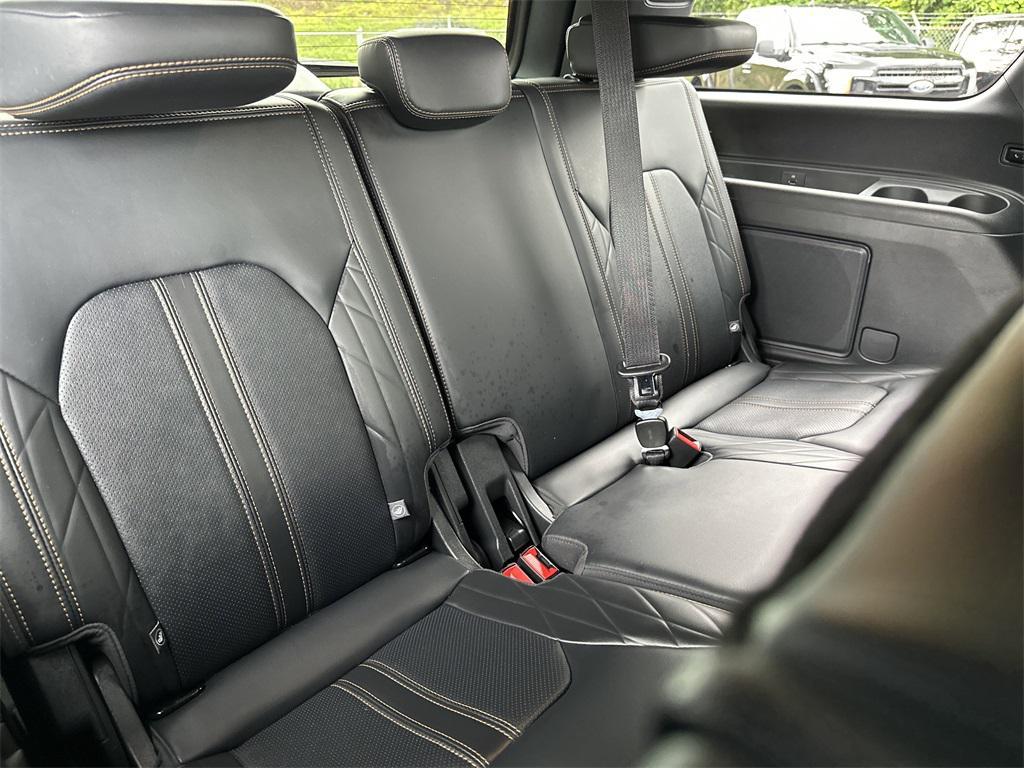 used 2024 Ford Expedition car, priced at $67,998