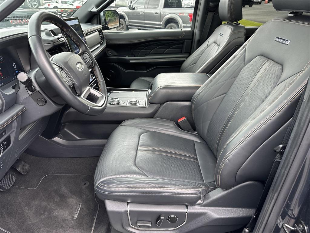 used 2024 Ford Expedition car, priced at $67,998