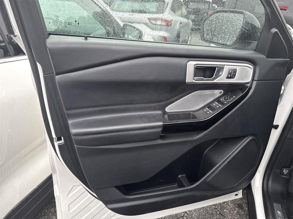 used 2022 Ford Explorer car, priced at $39,998