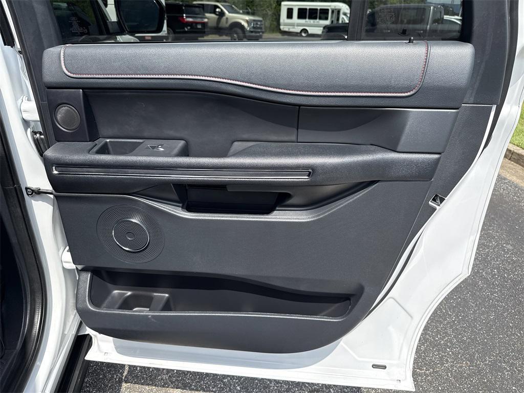 used 2022 Ford Expedition car, priced at $44,998