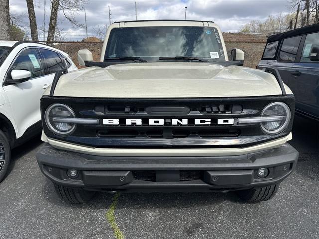 new 2025 Ford Bronco car, priced at $52,260