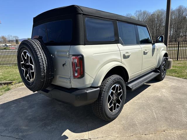 new 2025 Ford Bronco car, priced at $52,260