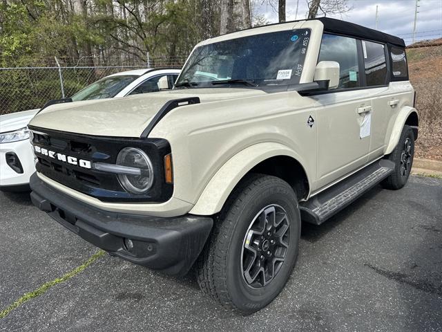 new 2025 Ford Bronco car, priced at $52,260