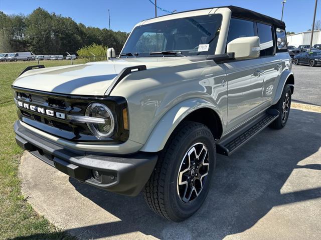 new 2025 Ford Bronco car, priced at $52,260