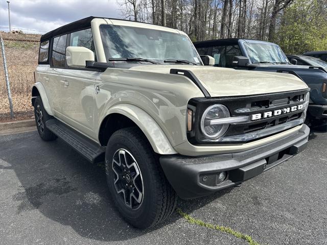 new 2025 Ford Bronco car, priced at $52,260
