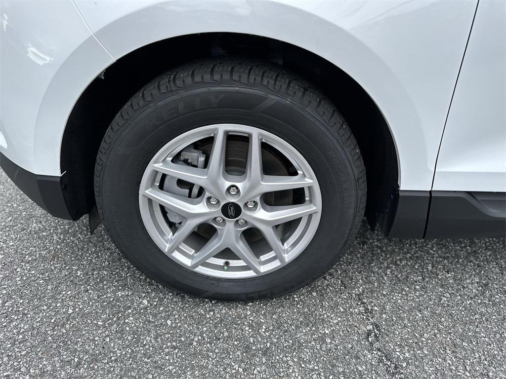 used 2024 Ford Edge car, priced at $26,228