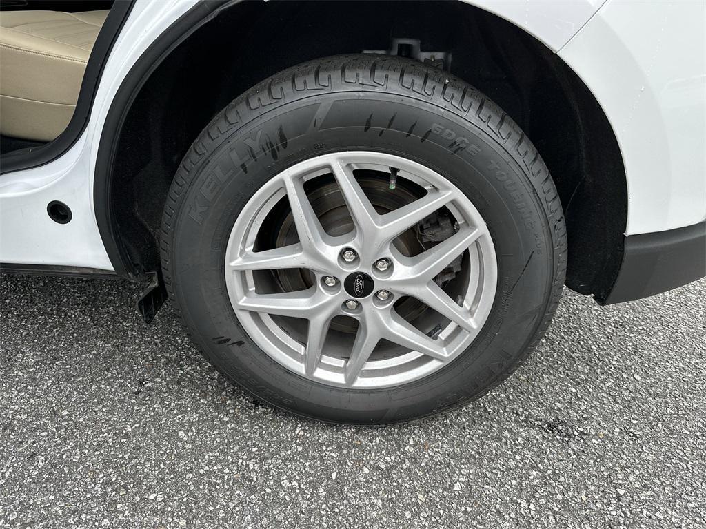 used 2024 Ford Edge car, priced at $26,228