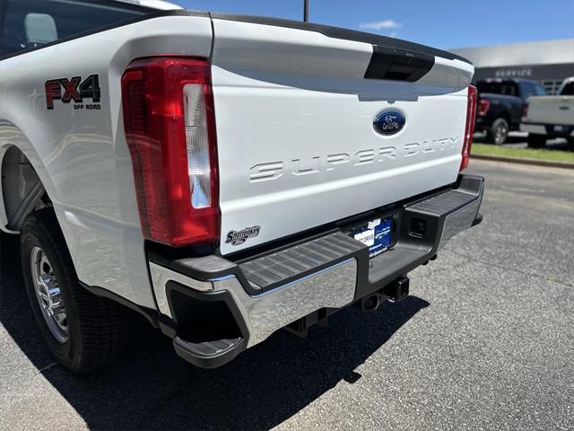 new 2025 Ford F-250 car, priced at $52,280