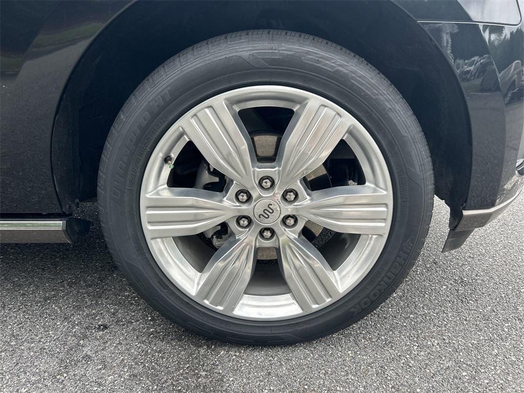 used 2022 Ford Expedition car, priced at $56,998