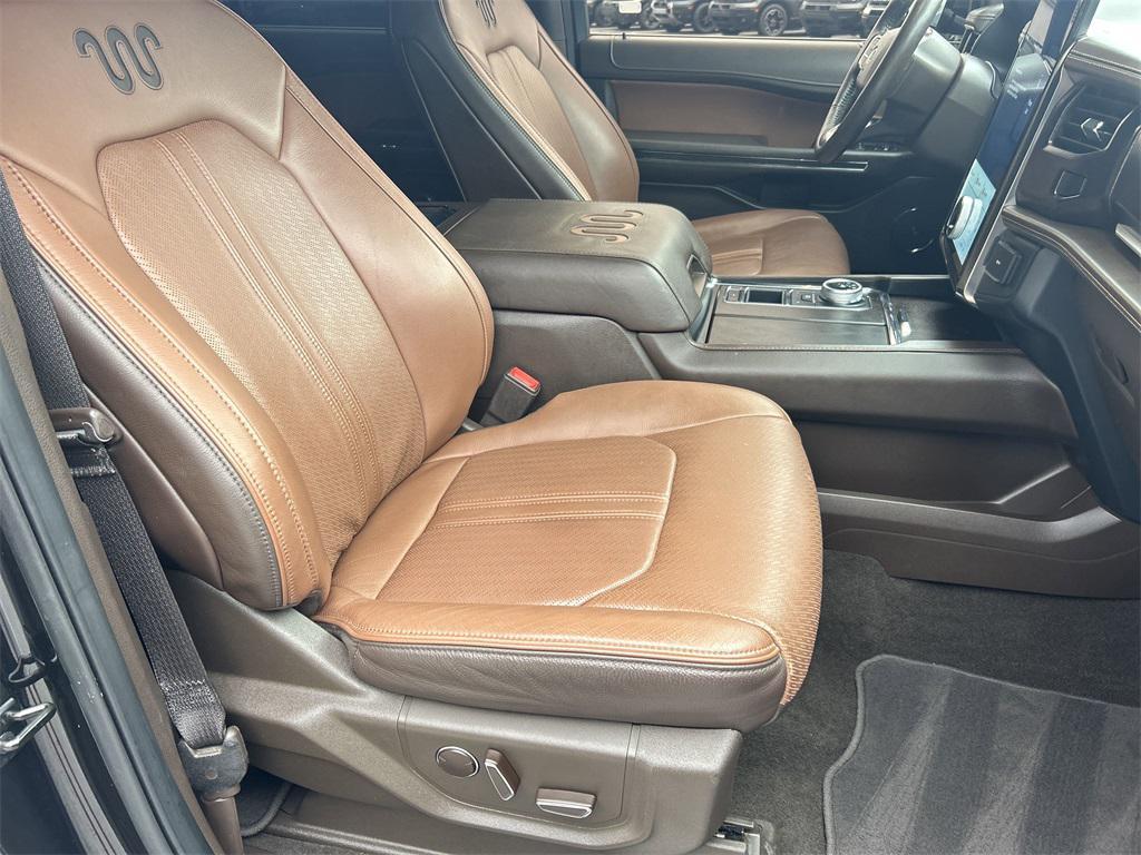 used 2022 Ford Expedition car, priced at $56,998
