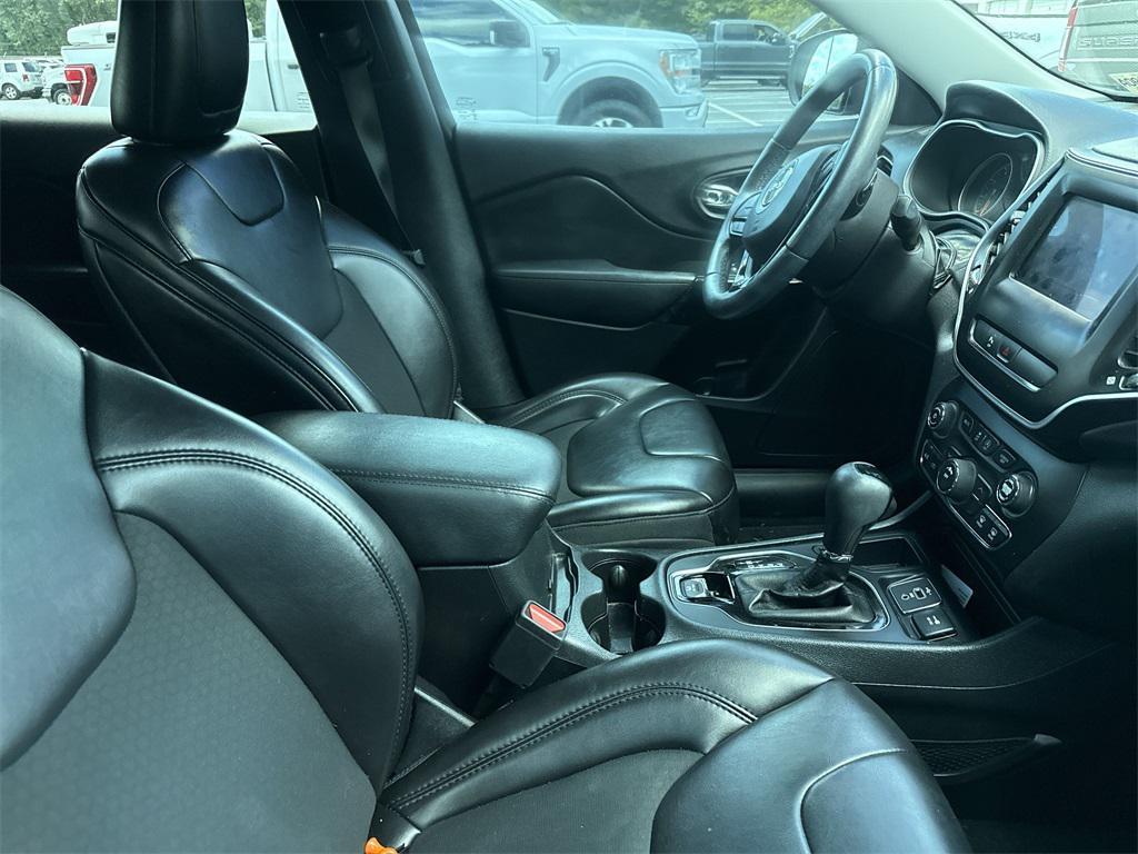 used 2019 Jeep Cherokee car, priced at $15,650