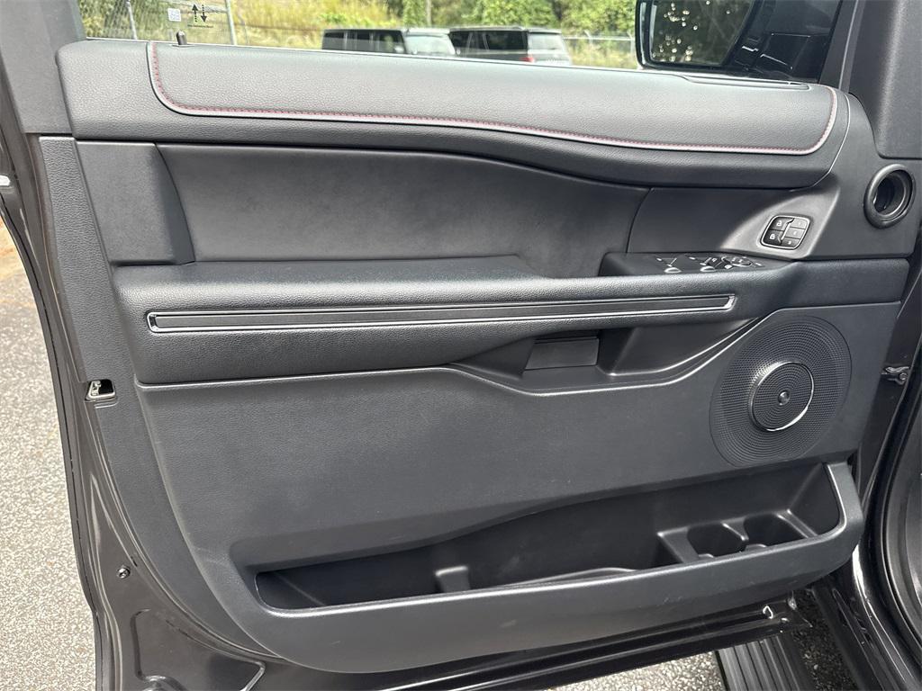 used 2024 Ford Expedition car, priced at $60,750