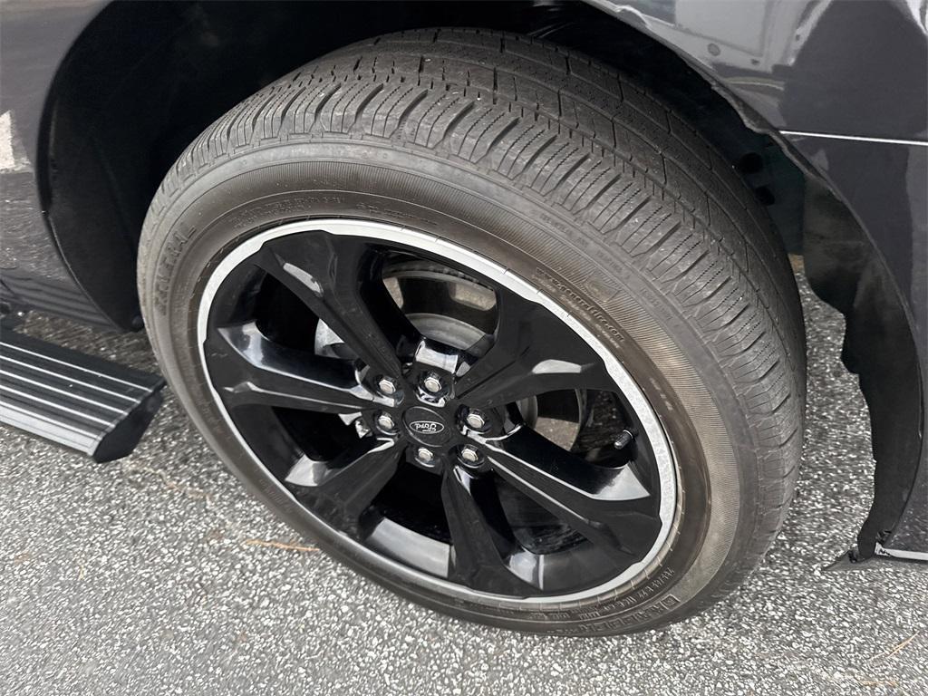used 2024 Ford Expedition car, priced at $60,750
