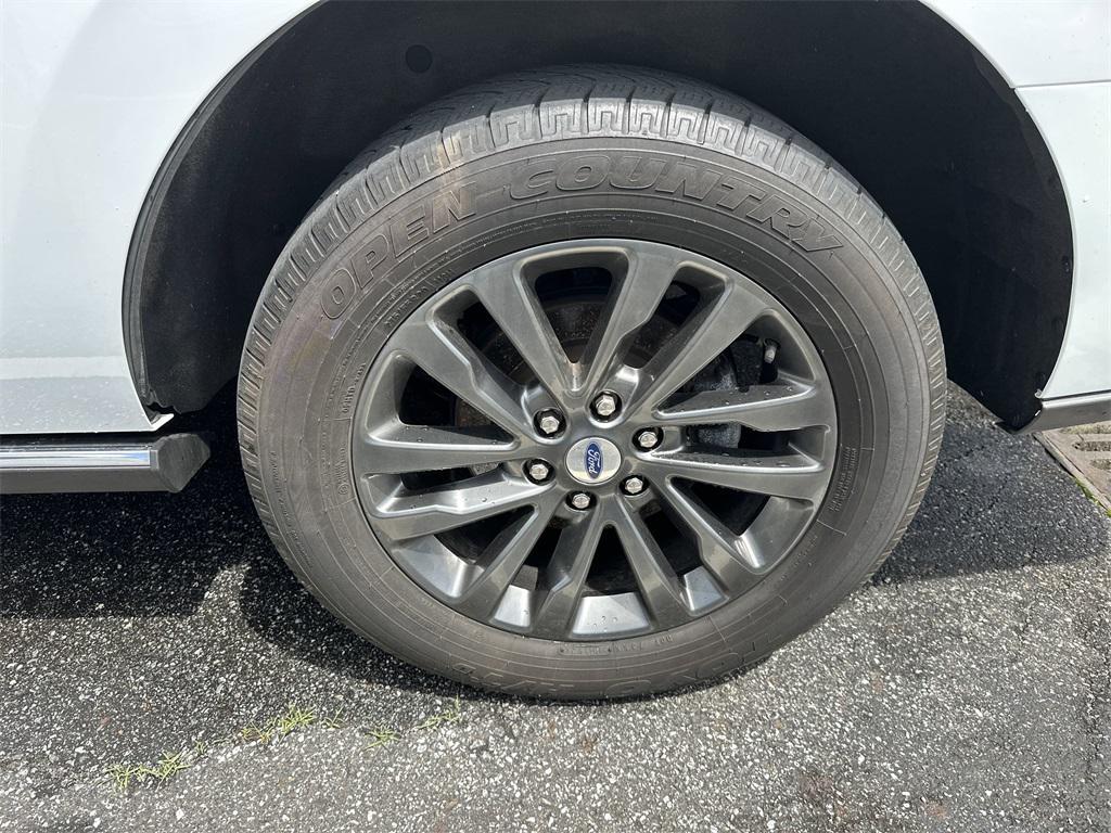 used 2021 Ford Expedition car, priced at $46,728