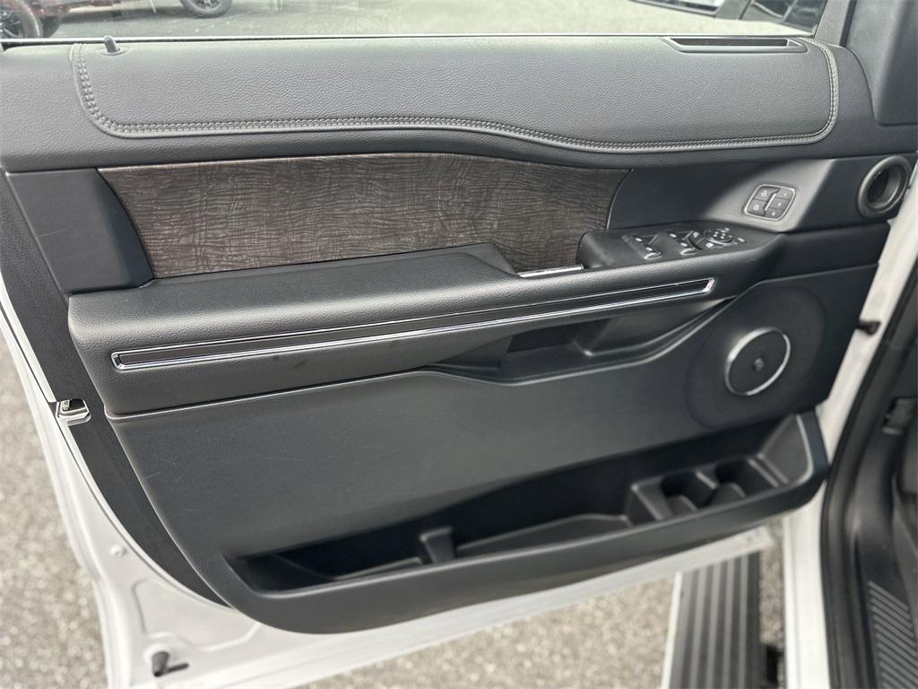 used 2021 Ford Expedition car, priced at $46,728