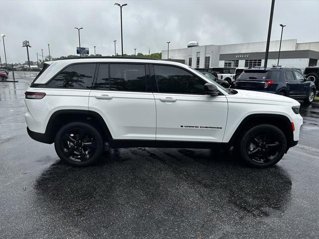 used 2024 Jeep Grand Cherokee car, priced at $40,628