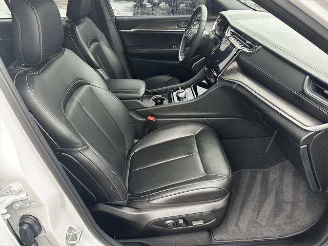used 2024 Jeep Grand Cherokee car, priced at $40,628