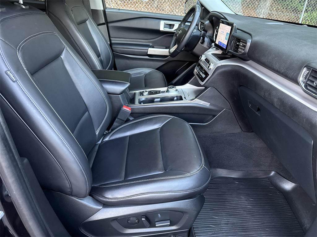 used 2023 Ford Explorer car, priced at $31,900