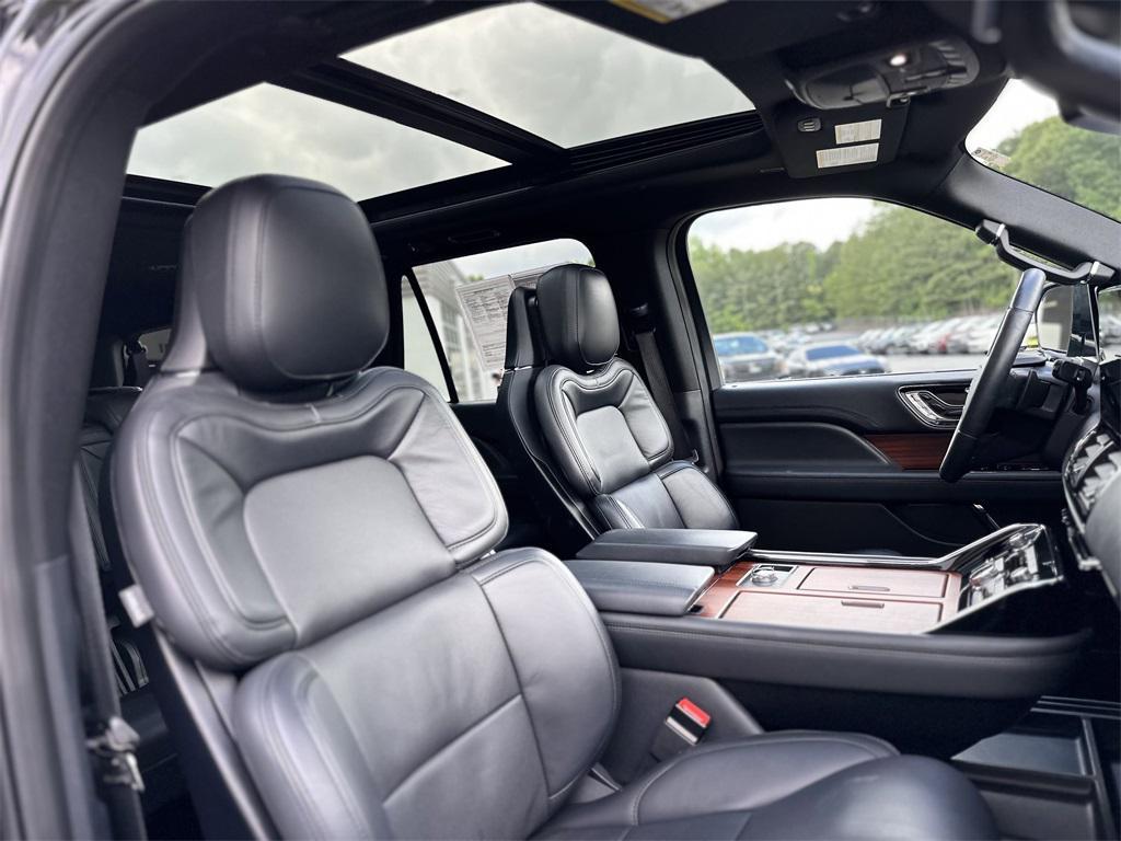 used 2024 Lincoln Navigator car, priced at $76,989