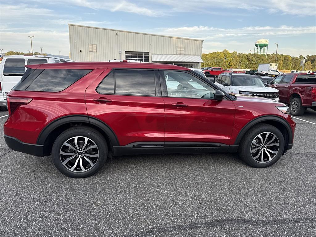 used 2022 Ford Explorer car, priced at $34,400