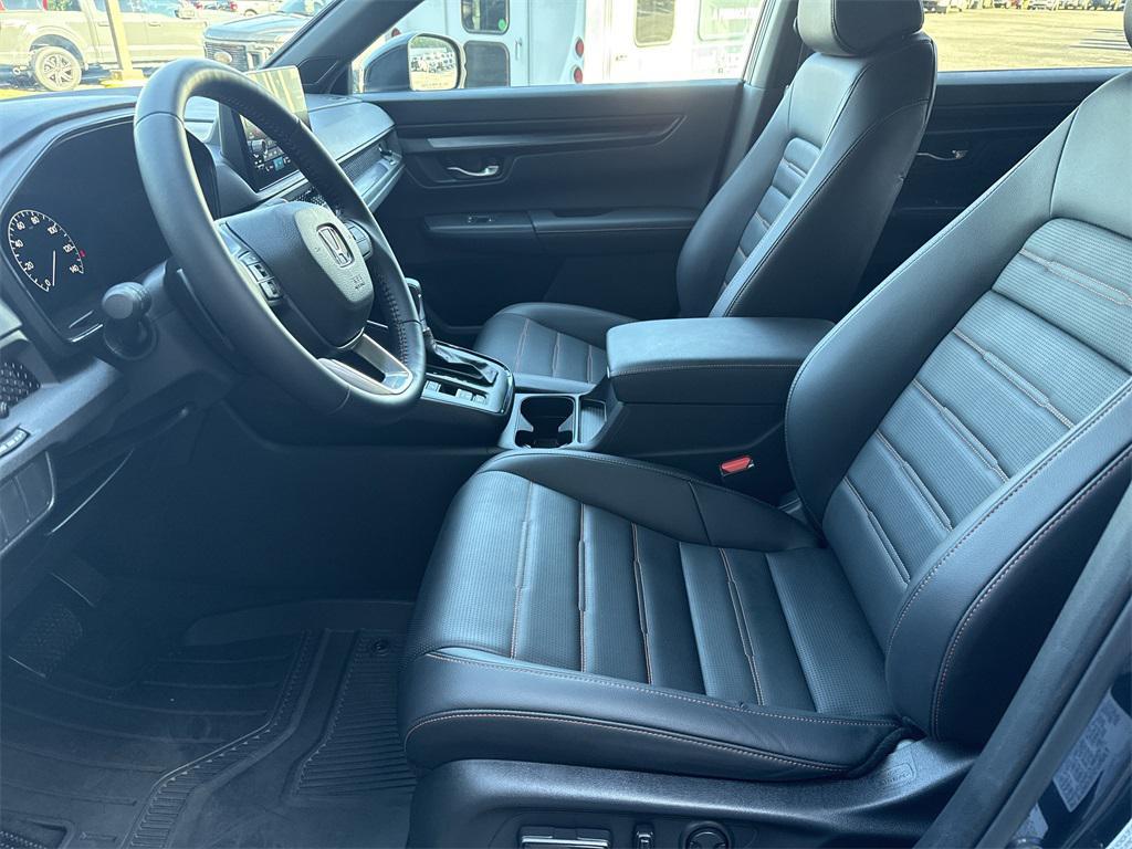 used 2025 Honda CR-V Hybrid car, priced at $35,850