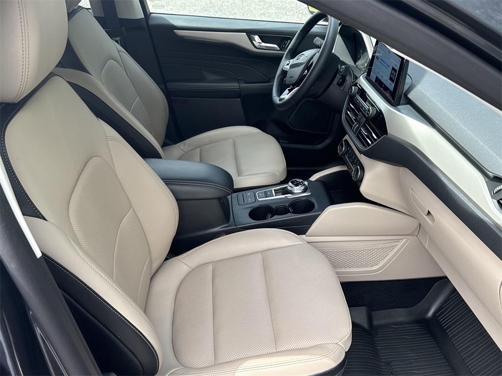 used 2022 Ford Escape car, priced at $24,350