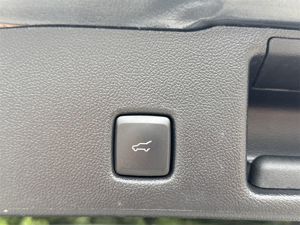 used 2022 Ford Escape car, priced at $24,350